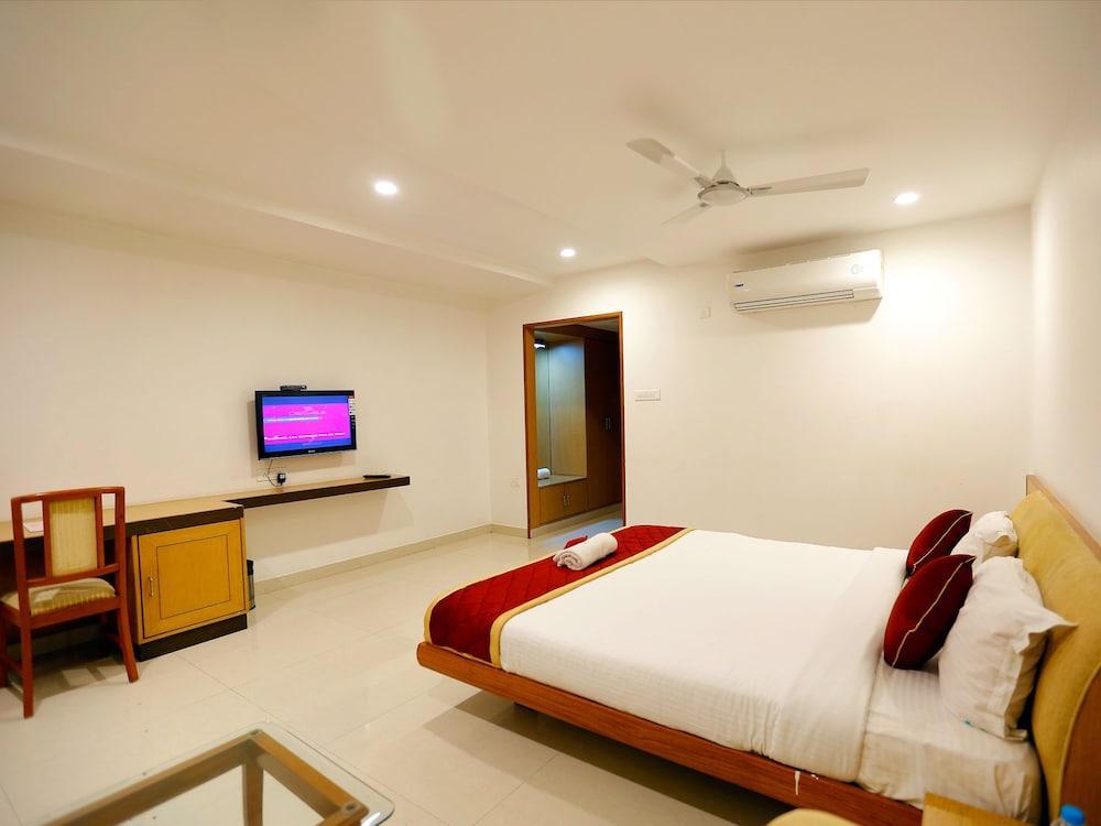 Fabhotel Syberitic Suites Gachibowli - Fully Vaccinated Staff Kondapur  المظهر الخارجي الصورة