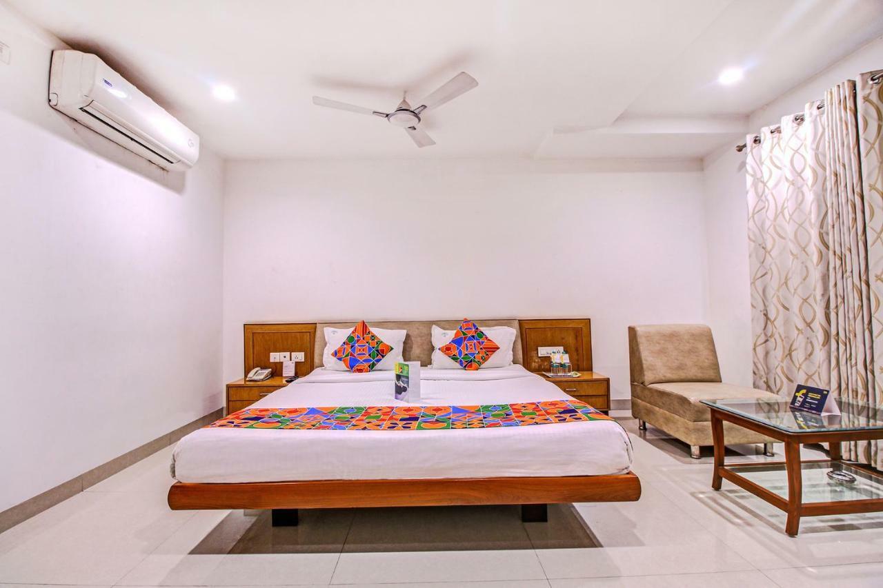 Fabhotel Syberitic Suites Gachibowli - Fully Vaccinated Staff Kondapur  المظهر الخارجي الصورة