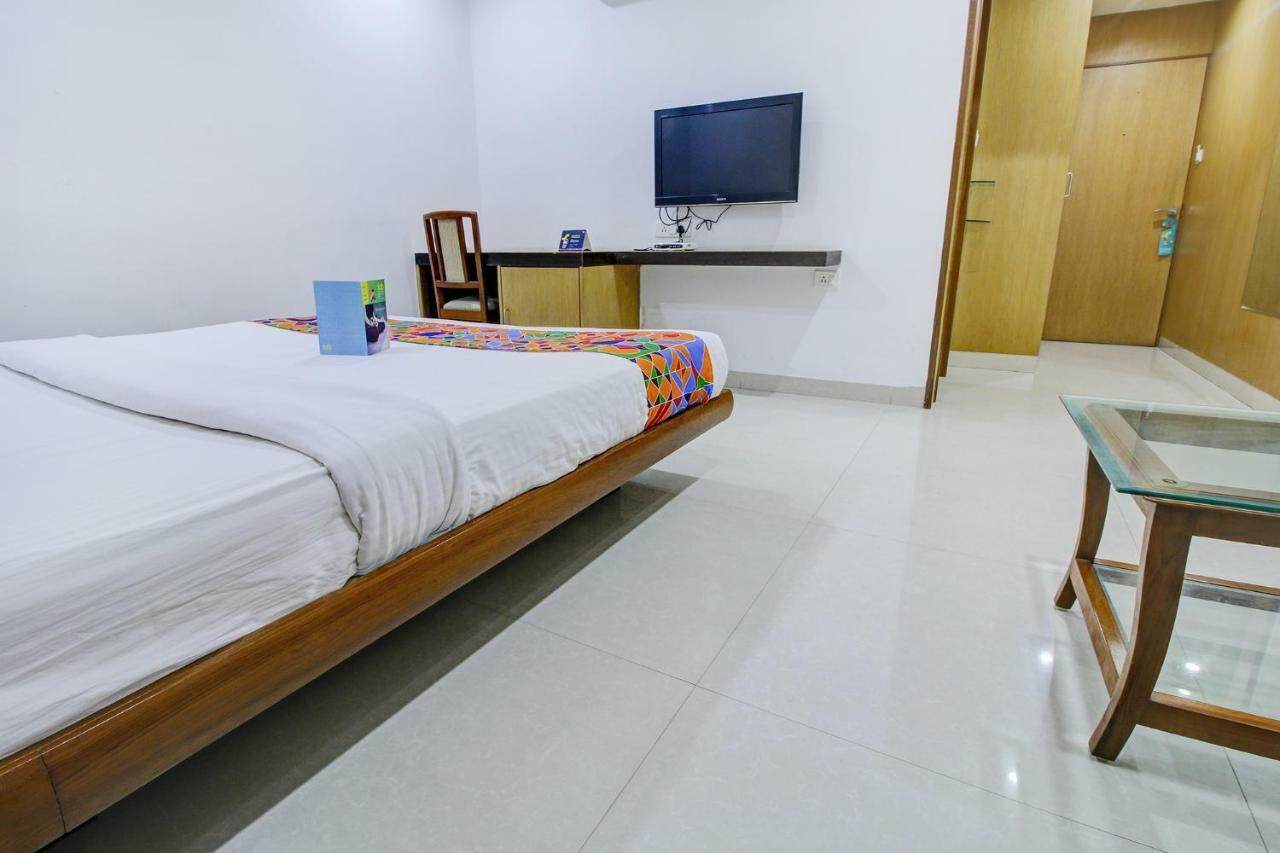 Fabhotel Syberitic Suites Gachibowli - Fully Vaccinated Staff Kondapur  المظهر الخارجي الصورة