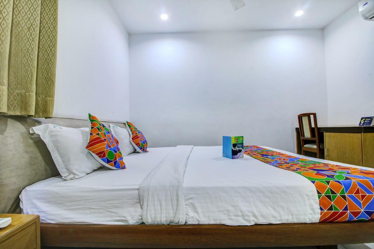 Fabhotel Syberitic Suites Gachibowli - Fully Vaccinated Staff Kondapur  المظهر الخارجي الصورة