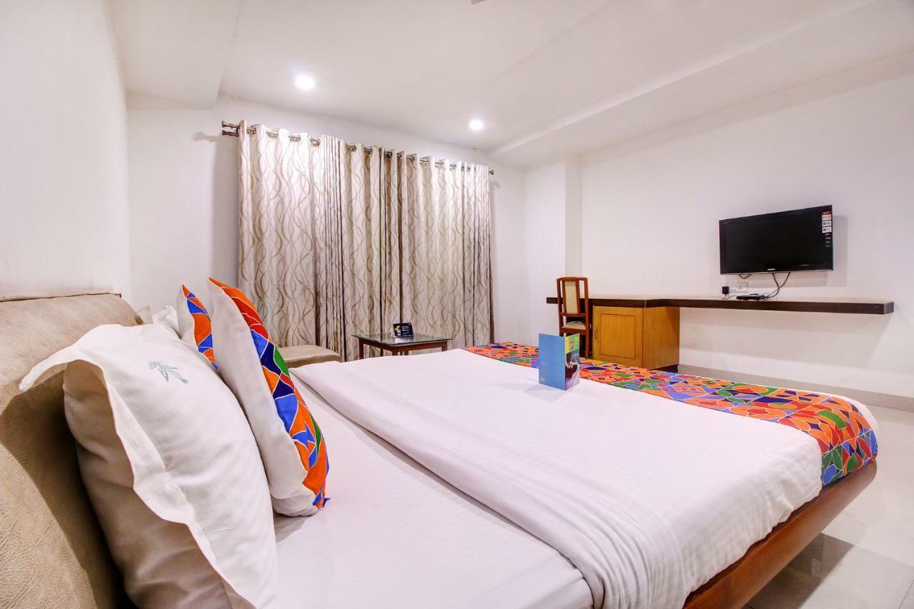 Fabhotel Syberitic Suites Gachibowli - Fully Vaccinated Staff Kondapur  المظهر الخارجي الصورة