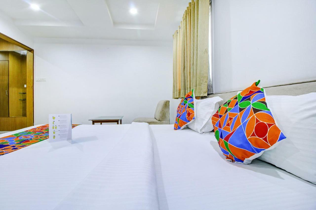 Fabhotel Syberitic Suites Gachibowli - Fully Vaccinated Staff Kondapur  المظهر الخارجي الصورة