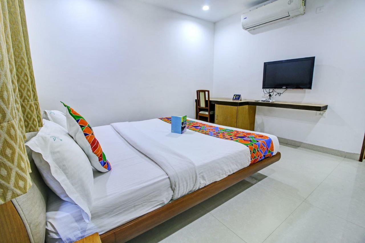 Fabhotel Syberitic Suites Gachibowli - Fully Vaccinated Staff Kondapur  المظهر الخارجي الصورة