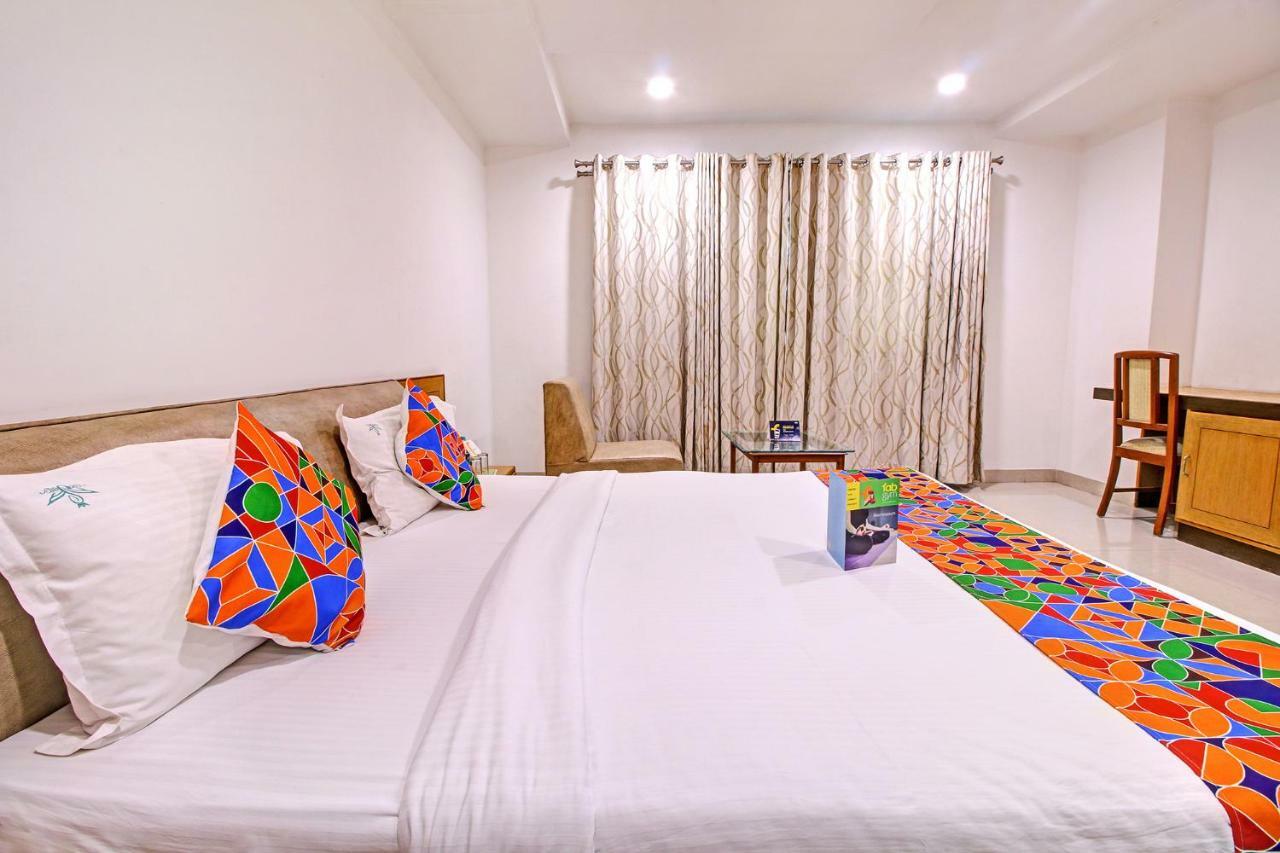 Fabhotel Syberitic Suites Gachibowli - Fully Vaccinated Staff Kondapur  المظهر الخارجي الصورة