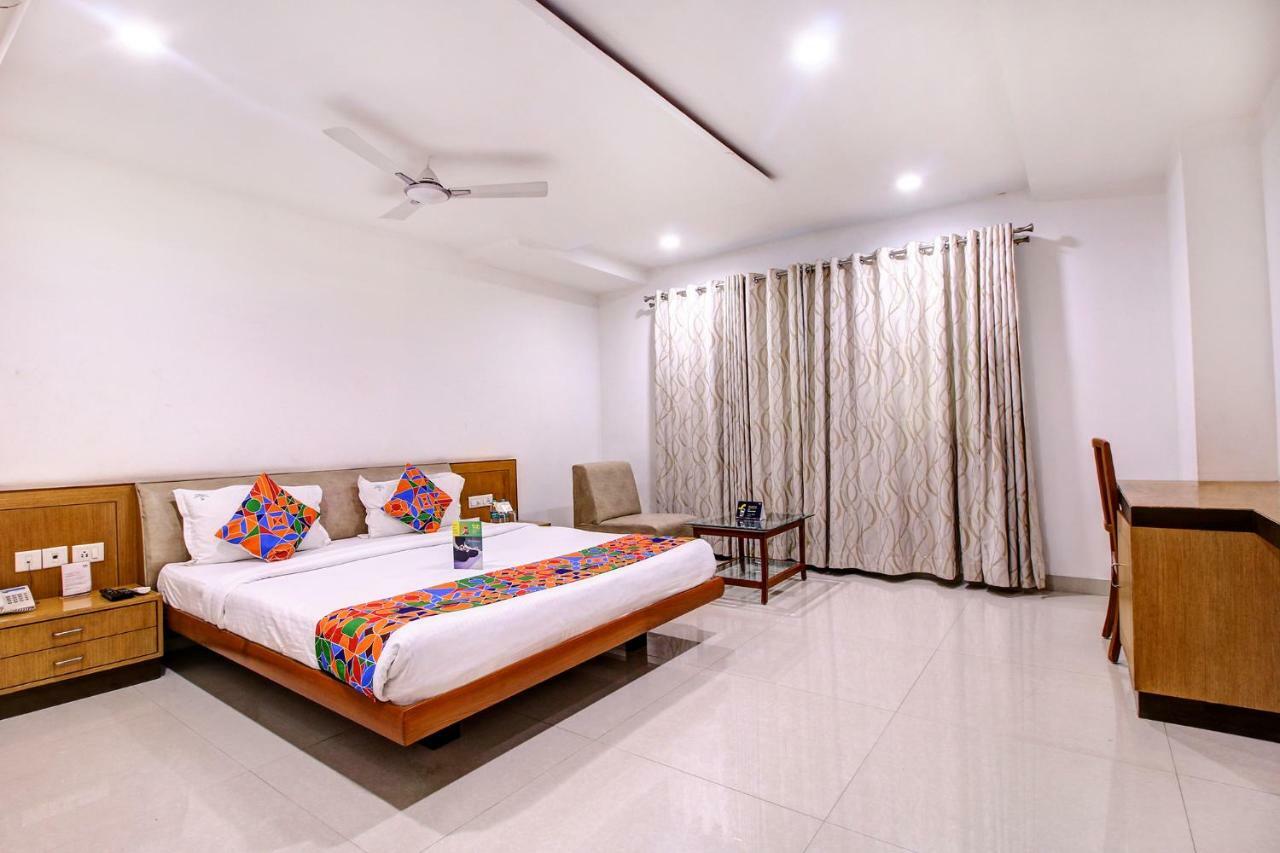 Fabhotel Syberitic Suites Gachibowli - Fully Vaccinated Staff Kondapur  المظهر الخارجي الصورة